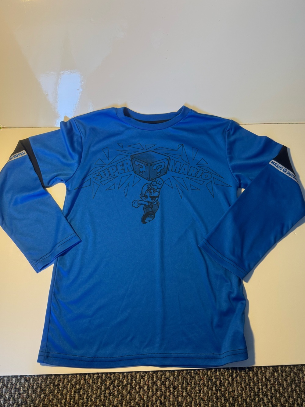 Kids super Mario long sleeved shirt size m 7-8